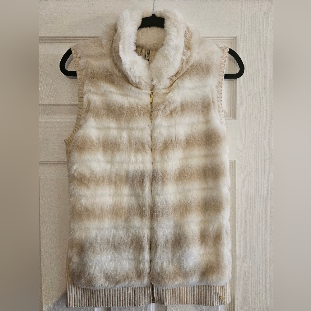 GUESS VEST CREAM AND TAN NEVER WORN